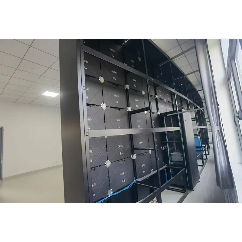 Gebogen LED-scherm mobiele kast